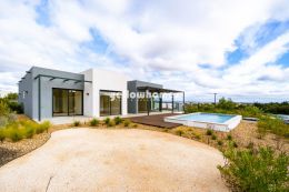 Contemporary semi-detached property with pool in the...